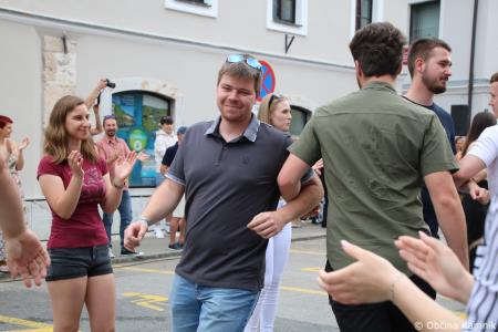 Po dveh letih Kamnik danes v znamenju maturantske četvorke (42)